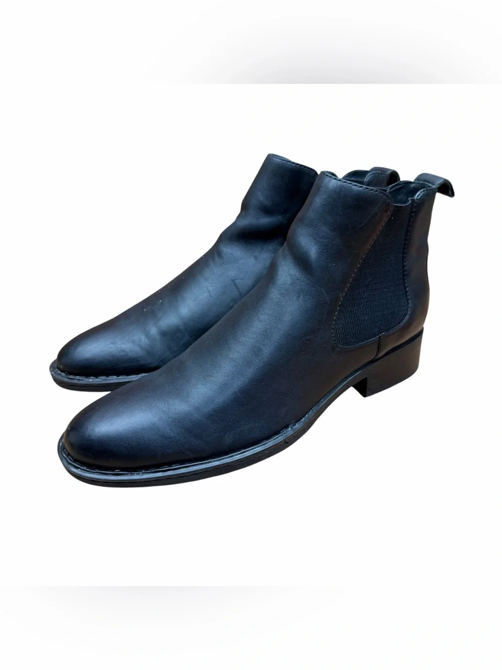 Born women size 9.5 Black Leather Chelsea Boots